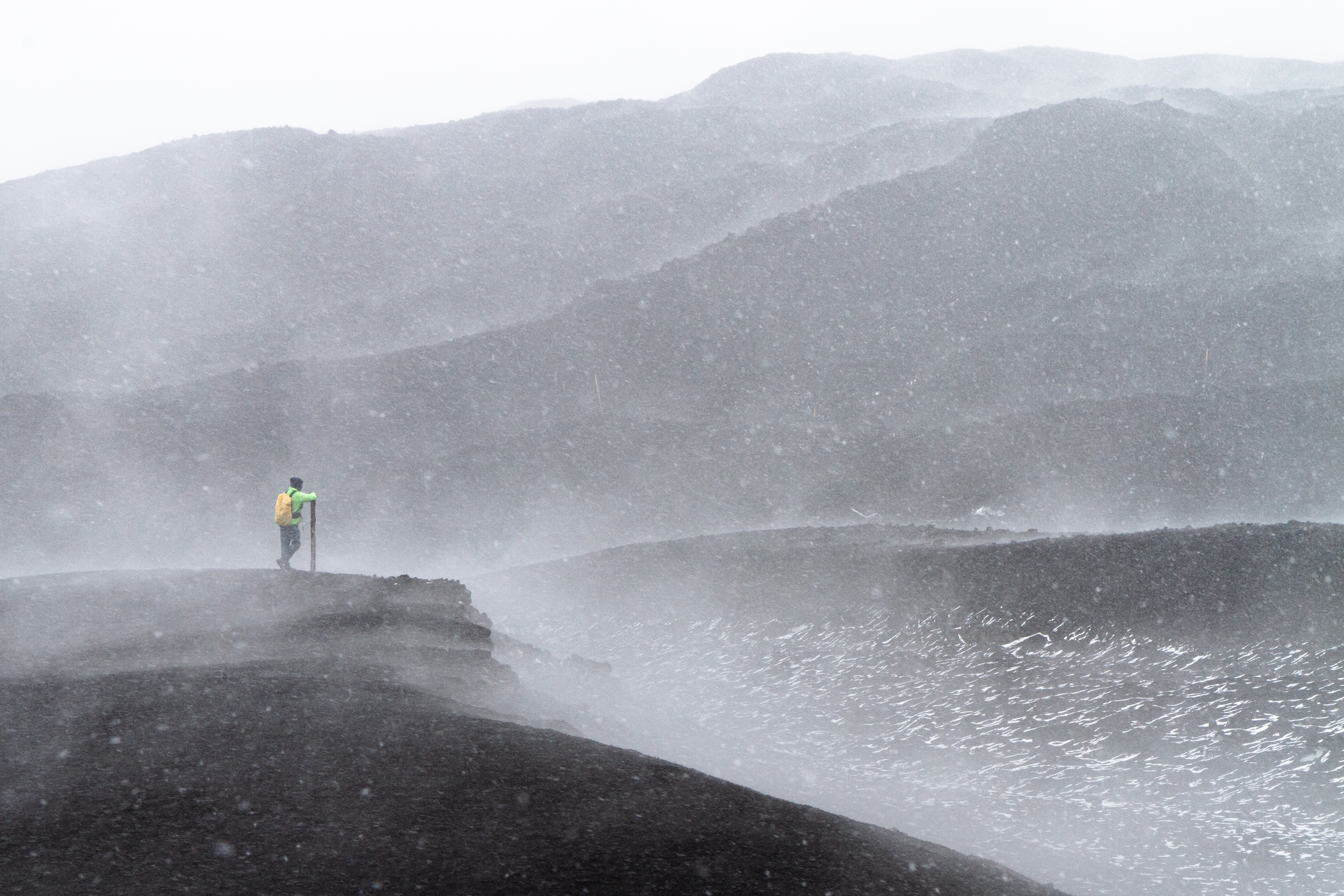 Etna sous la brume et la neige